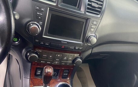 Toyota Highlander III, 2012 год, 2 100 000 рублей, 32 фотография