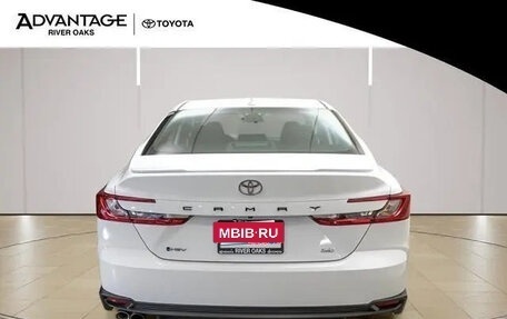 Toyota Camry, 2025 год, 5 600 000 рублей, 3 фотография