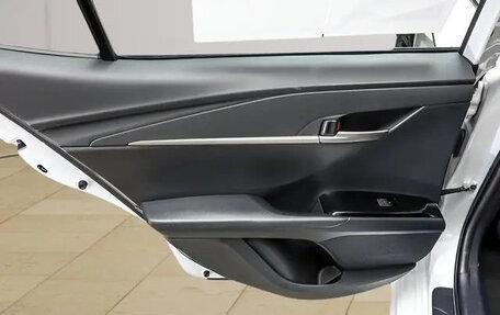 Toyota Camry, 2025 год, 5 600 000 рублей, 14 фотография