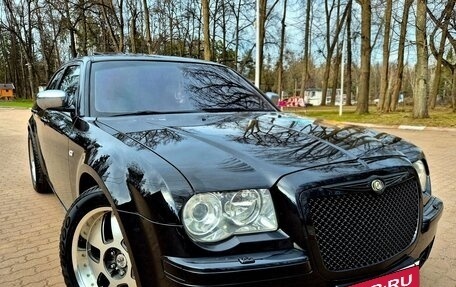 Chrysler 300C II, 2005 год, 1 095 000 рублей, 5 фотография