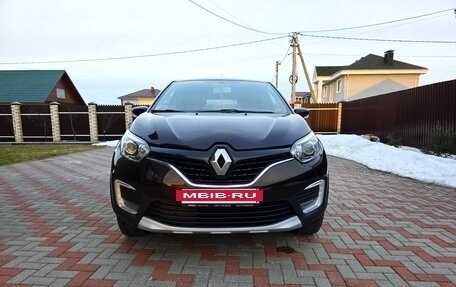 Renault Kaptur I рестайлинг, 2017 год, 1 390 000 рублей, 8 фотография