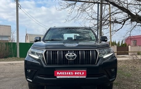 Toyota Land Cruiser Prado 150 рестайлинг 2, 2021 год, 5 850 000 рублей, 3 фотография
