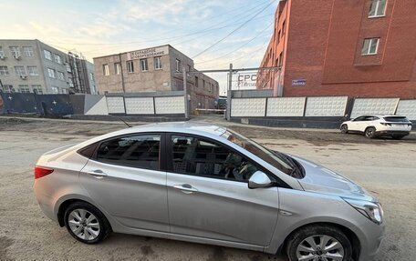 Hyundai Solaris II рестайлинг, 2016 год, 1 300 000 рублей, 2 фотография