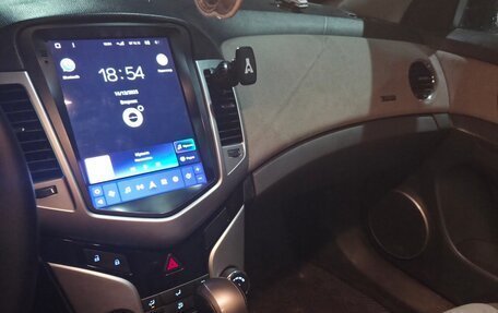 Chevrolet Cruze II, 2010 год, 550 000 рублей, 7 фотография