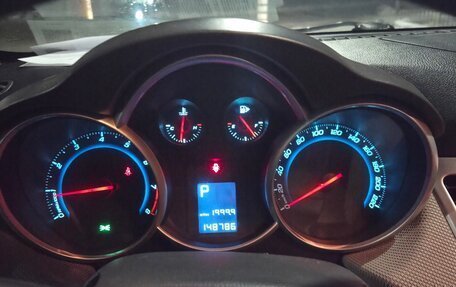 Chevrolet Cruze II, 2010 год, 550 000 рублей, 6 фотография