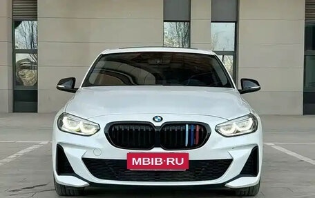 BMW 1 серия, 2023 год, 1 850 000 рублей, 2 фотография