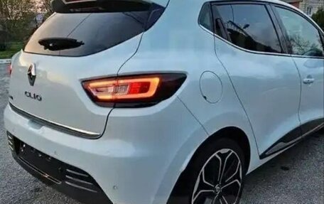 Renault Clio IV рестайлинг, 2018 год, 1 320 000 рублей, 2 фотография