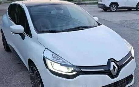 Renault Clio IV рестайлинг, 2018 год, 1 320 000 рублей, 4 фотография