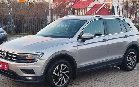 Volkswagen Tiguan II, 2018 год, 2 420 000 рублей, 1 фотография