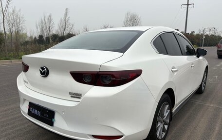 Mazda 3, 2021 год, 1 500 000 рублей, 4 фотография