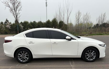 Mazda 3, 2021 год, 1 500 000 рублей, 3 фотография