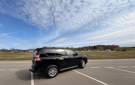 Toyota Land Cruiser Prado 150 рестайлинг 2, 2016 год, 4 950 000 рублей, 5 фотография