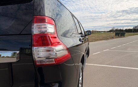 Toyota Land Cruiser Prado 150 рестайлинг 2, 2016 год, 4 950 000 рублей, 13 фотография