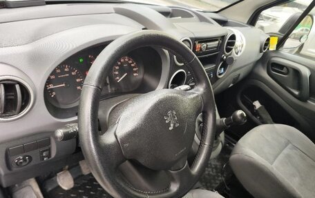 Peugeot Partner II рестайлинг 2, 2011 год, 335 000 рублей, 11 фотография