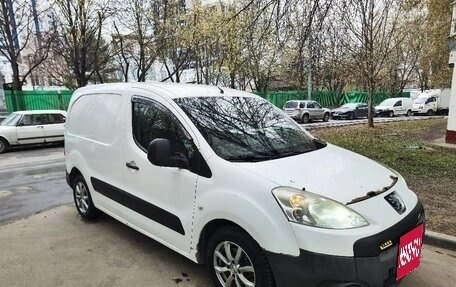 Peugeot Partner II рестайлинг 2, 2011 год, 335 000 рублей, 3 фотография