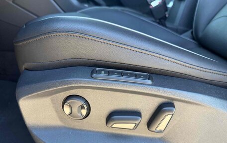 Volkswagen Tiguan II, 2023 год, 3 300 000 рублей, 13 фотография