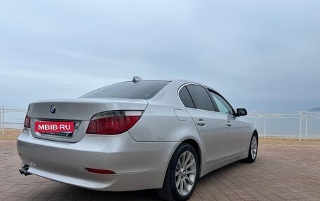 BMW 5 серия, 2004 год, 950 000 рублей, 3 фотография