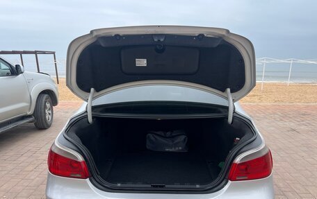 BMW 5 серия, 2004 год, 950 000 рублей, 16 фотография