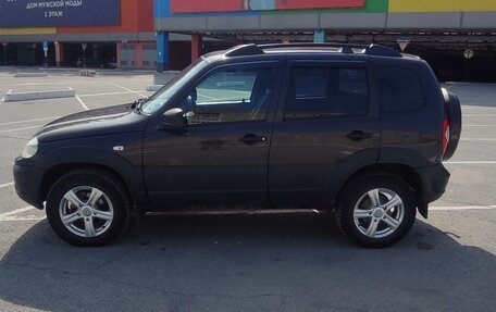 Chevrolet Niva I рестайлинг, 2019 год, 750 000 рублей, 2 фотография