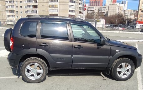 Chevrolet Niva I рестайлинг, 2019 год, 750 000 рублей, 3 фотография