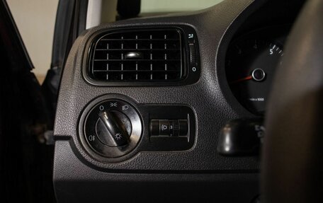 Volkswagen Polo VI (EU Market), 2013 год, 750 000 рублей, 35 фотография