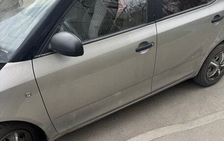 Skoda Fabia II, 2009 год, 220 000 рублей, 3 фотография