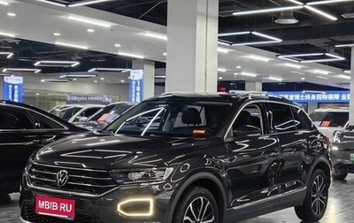 Volkswagen T-Roc I, 2021 год, 1 697 000 рублей, 1 фотография