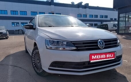 Volkswagen Jetta VI, 2015 год, 750 000 рублей, 1 фотография