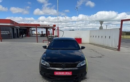 Volkswagen Jetta VI, 2014 год, 700 000 рублей, 1 фотография