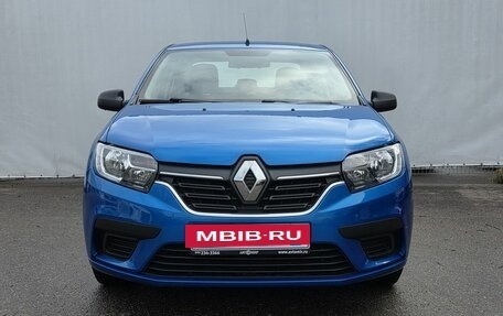 Renault Logan II, 2018 год, 1 045 000 рублей, 2 фотография