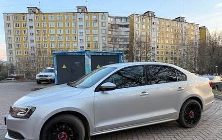 Volkswagen Jetta VI, 2014 год, 1 800 000 рублей, 2 фотография