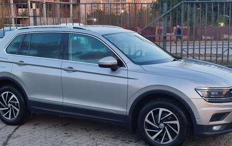 Volkswagen Tiguan II, 2018 год, 2 420 000 рублей, 9 фотография