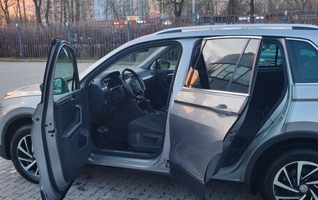 Volkswagen Tiguan II, 2018 год, 2 420 000 рублей, 13 фотография