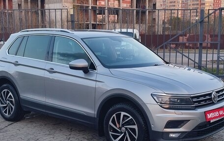 Volkswagen Tiguan II, 2018 год, 2 420 000 рублей, 8 фотография