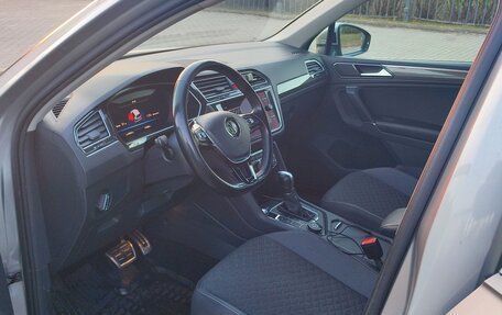 Volkswagen Tiguan II, 2018 год, 2 420 000 рублей, 14 фотография