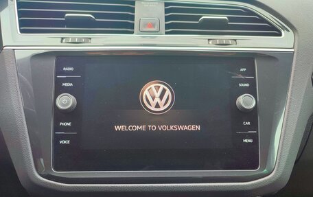 Volkswagen Tiguan II, 2018 год, 2 420 000 рублей, 21 фотография