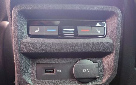 Volkswagen Tiguan II, 2018 год, 2 420 000 рублей, 25 фотография