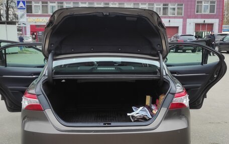 Toyota Camry, 2019 год, 2 475 000 рублей, 3 фотография