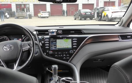 Toyota Camry, 2019 год, 2 475 000 рублей, 8 фотография