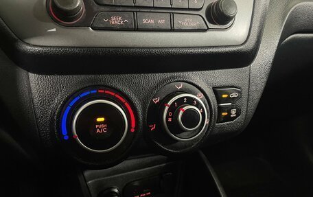 KIA Rio III рестайлинг, 2014 год, 852 000 рублей, 17 фотография