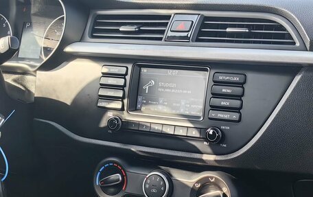 KIA Rio IV, 2019 год, 1 499 000 рублей, 10 фотография