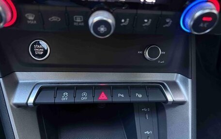 Audi Q3, 2022 год, 2 100 000 рублей, 12 фотография