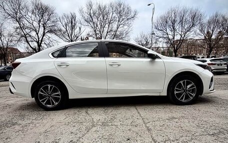 KIA K3, 2023 год, 1 695 000 рублей, 8 фотография