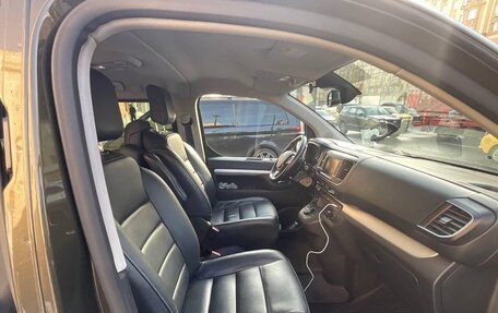 Peugeot Traveller I, 2019 год, 3 250 000 рублей, 3 фотография