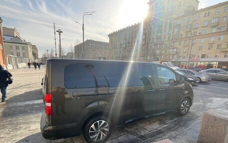 Peugeot Traveller I, 2019 год, 3 250 000 рублей, 6 фотография