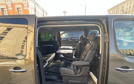 Peugeot Traveller I, 2019 год, 3 250 000 рублей, 7 фотография