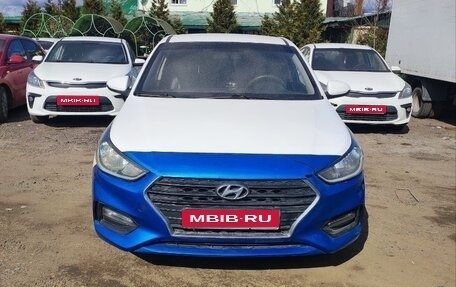 Hyundai Solaris II рестайлинг, 2018 год, 750 000 рублей, 1 фотография