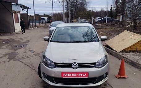 Volkswagen Polo VI (EU Market), 2011 год, 500 000 рублей, 2 фотография