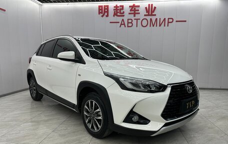 Toyota Yaris XP150 рестайлинг, 2022 год, 1 350 000 рублей, 2 фотография