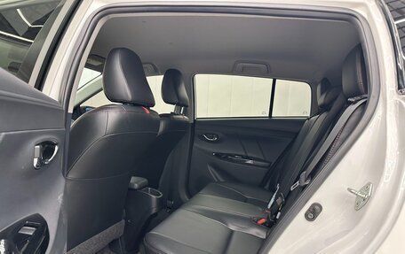 Toyota Yaris XP150 рестайлинг, 2022 год, 1 350 000 рублей, 8 фотография